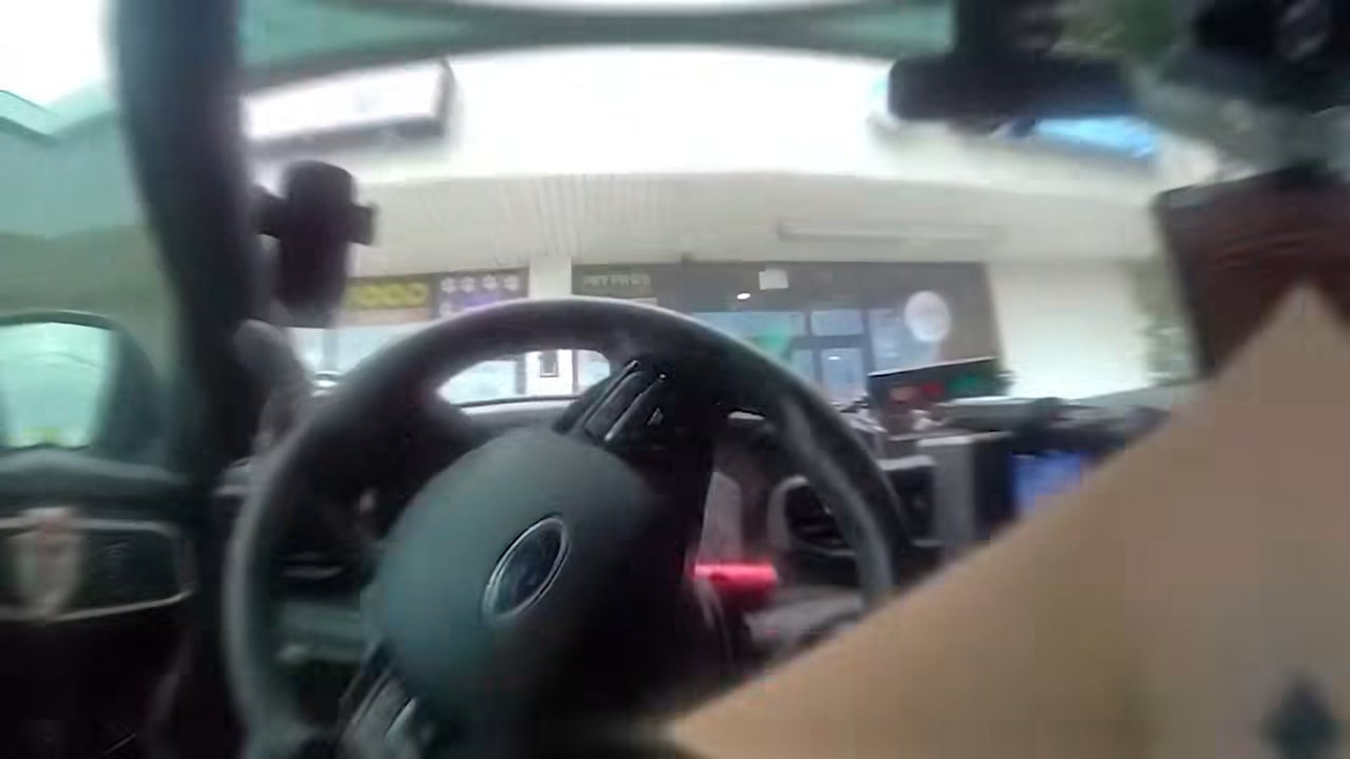 H2807069_Lady Demands To Speak To The Manager, Ends Badly #policeofficer #officercam #trending #usa #justice #trendingreels #poi
