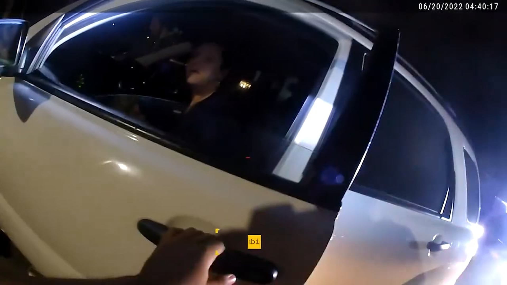 H2907041_Guy Wants To Flee Police With His Kid In Backseat #insiderbodycam #police #bodycam #usapolice #arrestcam #policeofficer