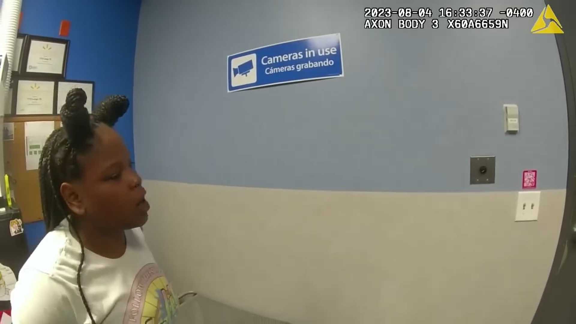 H2907030_Irate Woman Completely Explodes in Walmart Shopping Aisle #facebook #justice #reels #policeofficer #policebodycam #tren