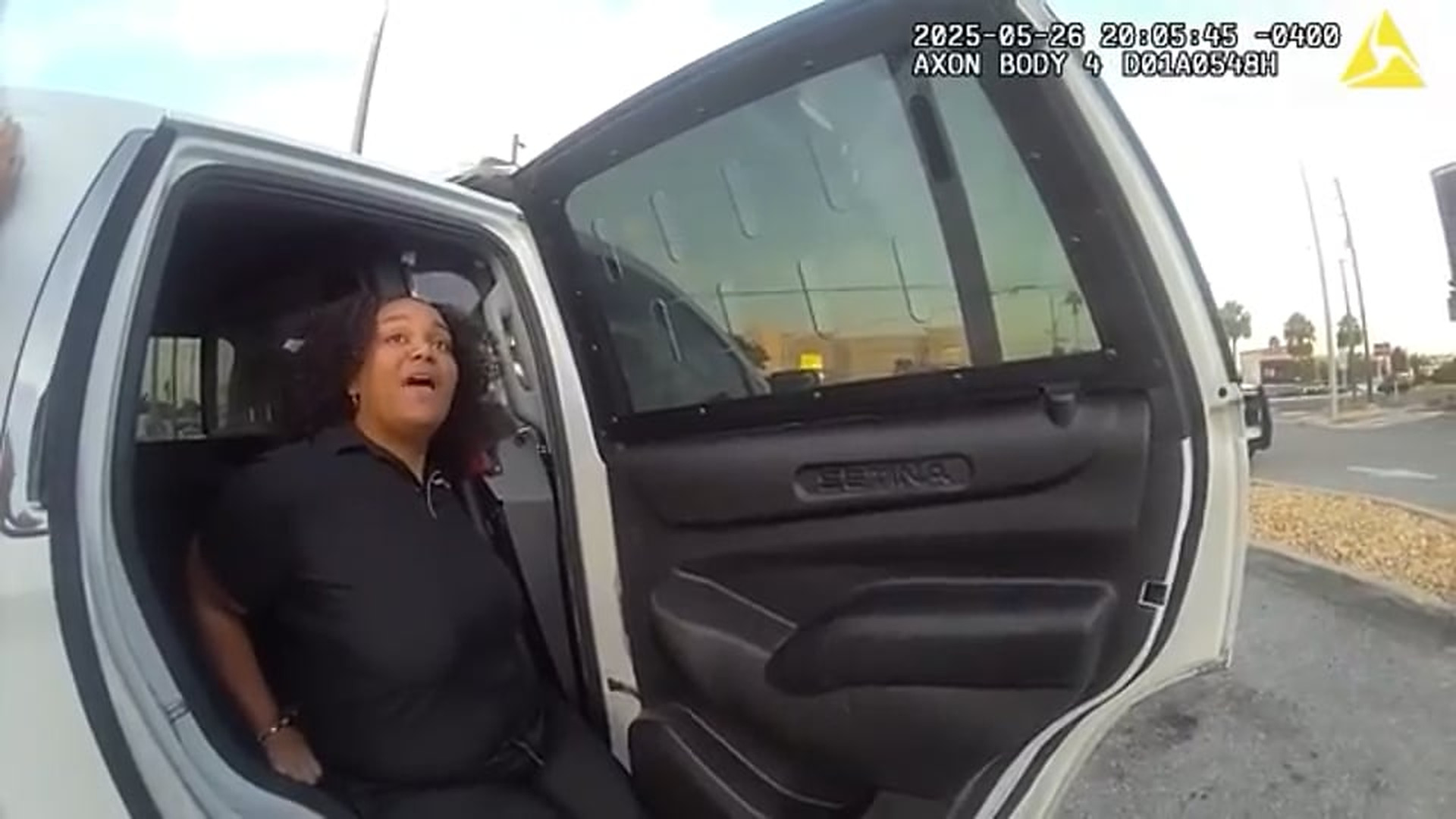 H0308003_Cops Weren’t Playing Games After Teen Refuses to Leave Taco Bell