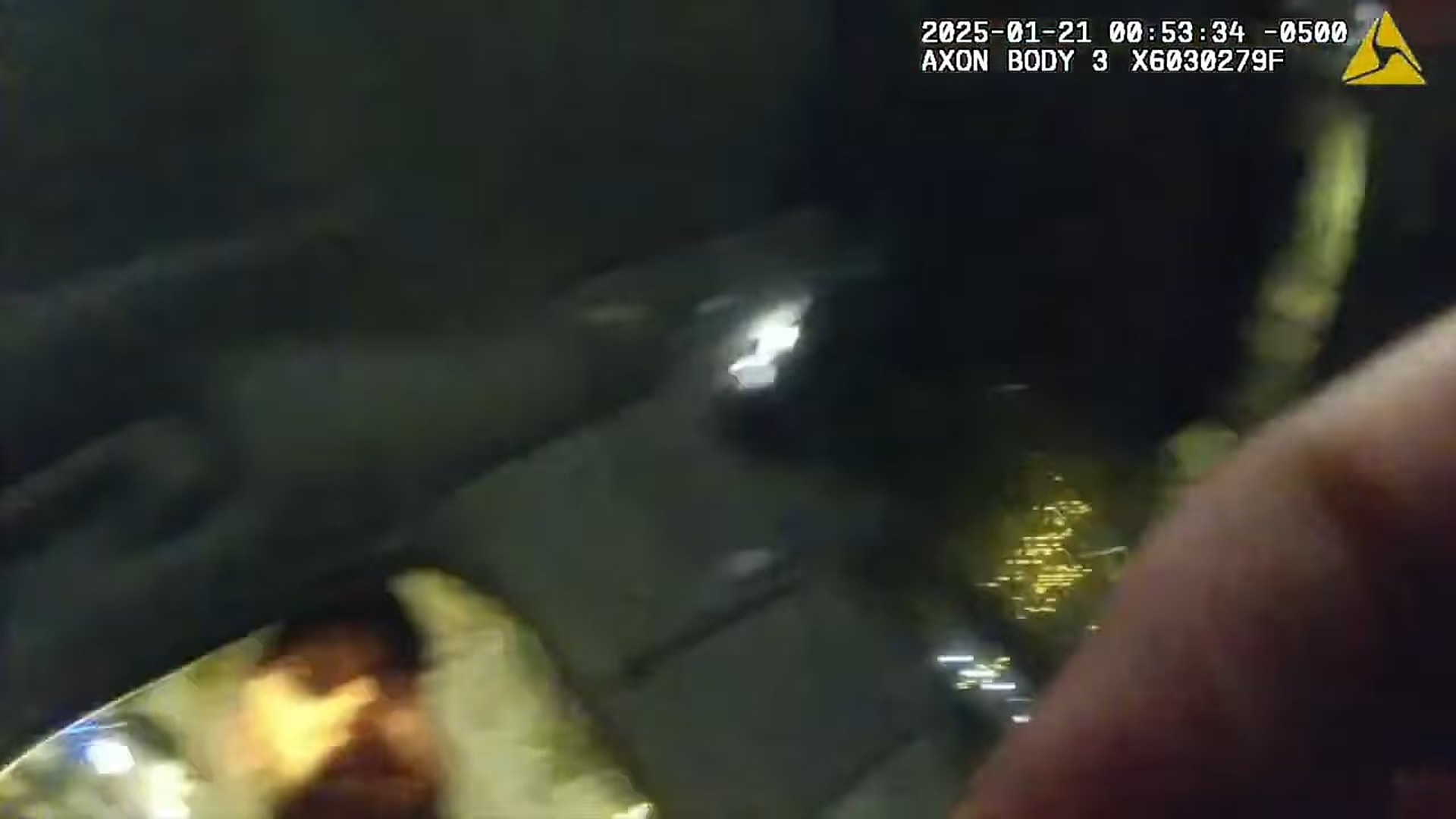 H0108028_$500 Unpaid Bar Tab Leads to Sassy Woman's Arrest