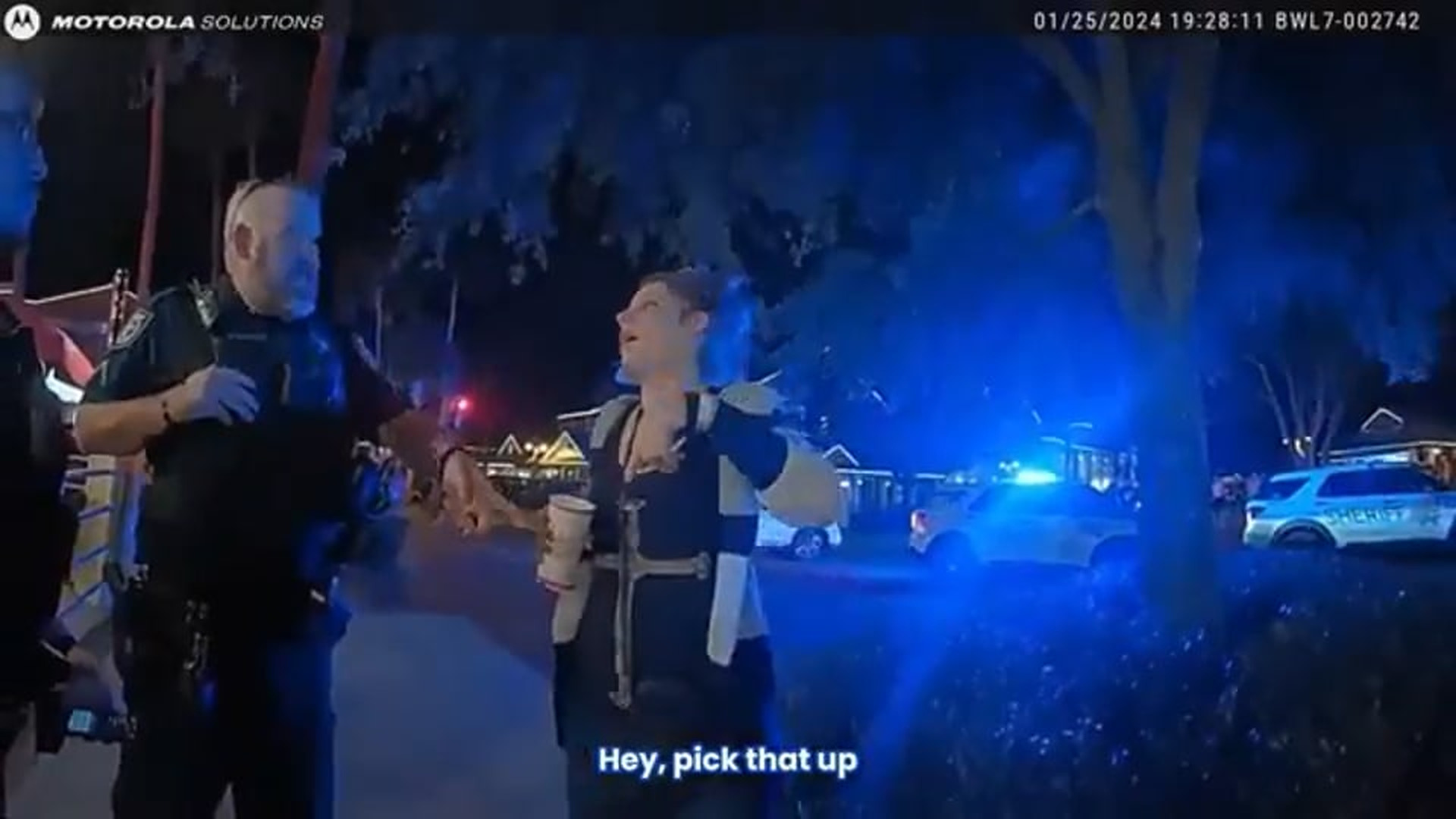 H1308049_Woman Refuses To Leave Restaurant, Ends Badly