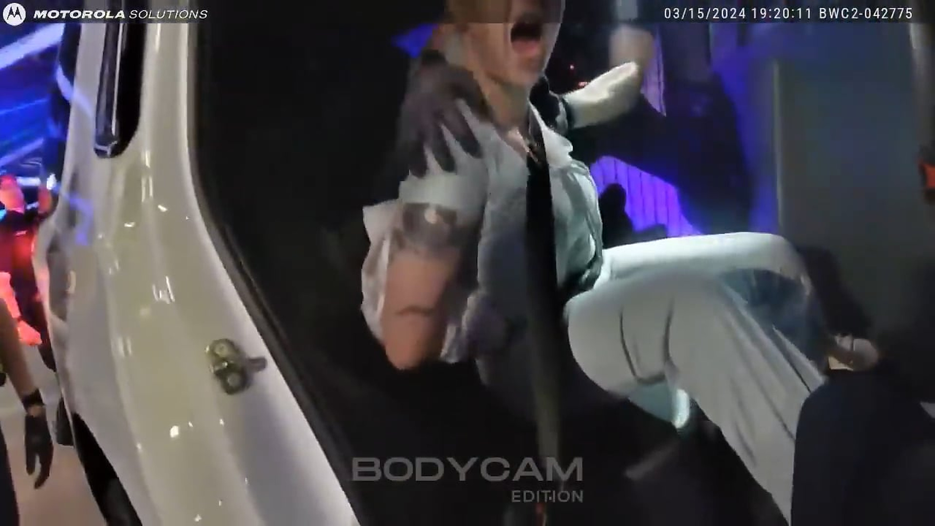 H2208039_The Most Painful Airport Arrest Ever