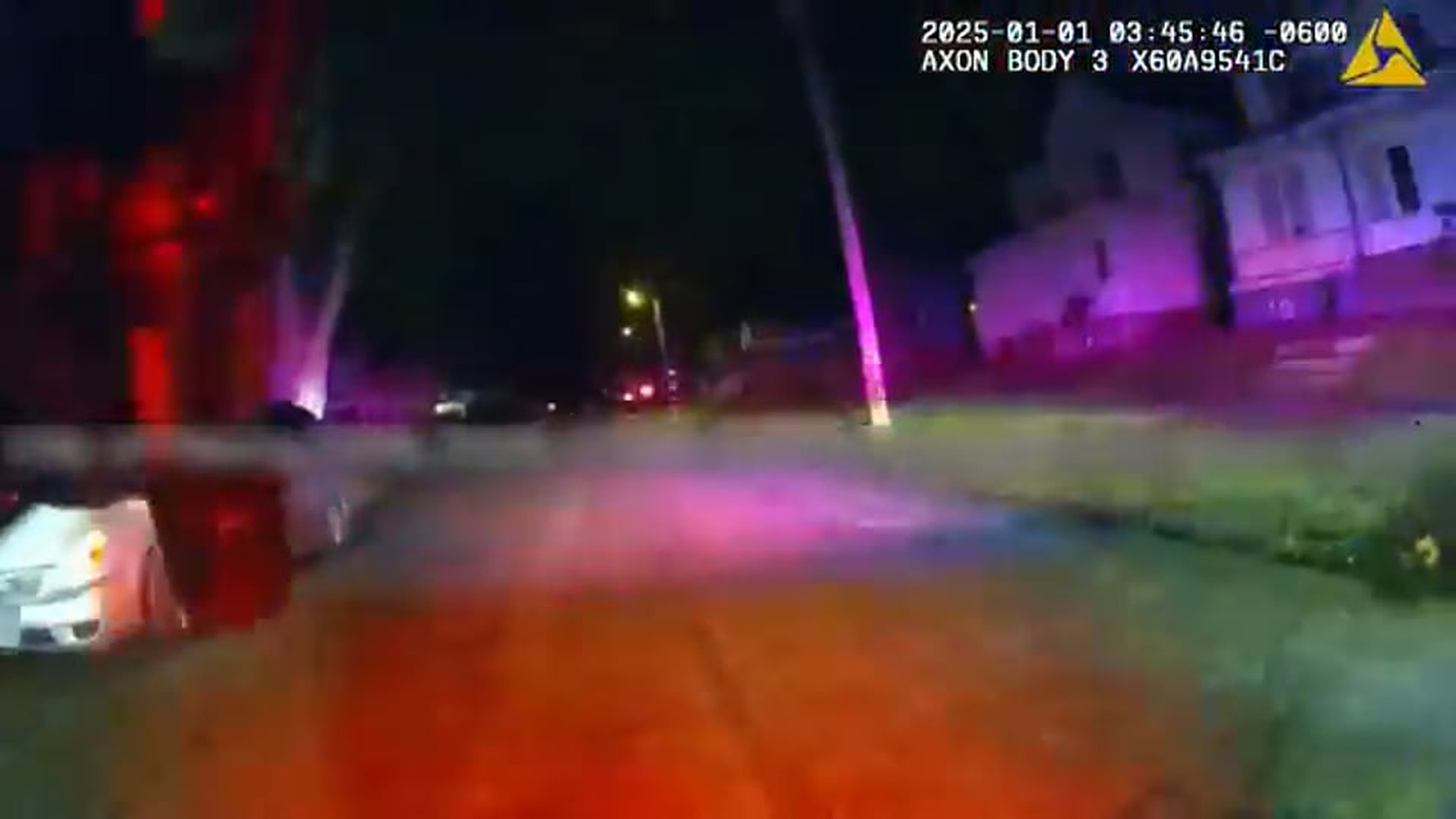 H1808066_Police Swarm Drive By Shooters Vehicle in Seconds