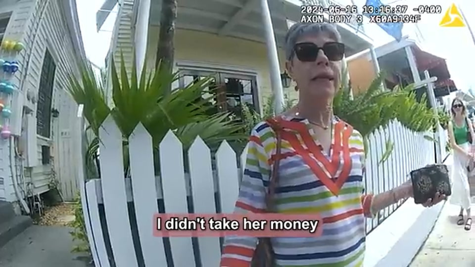 H2609015_Karen Realizes She Was Caught Stealing From The Tip Jar