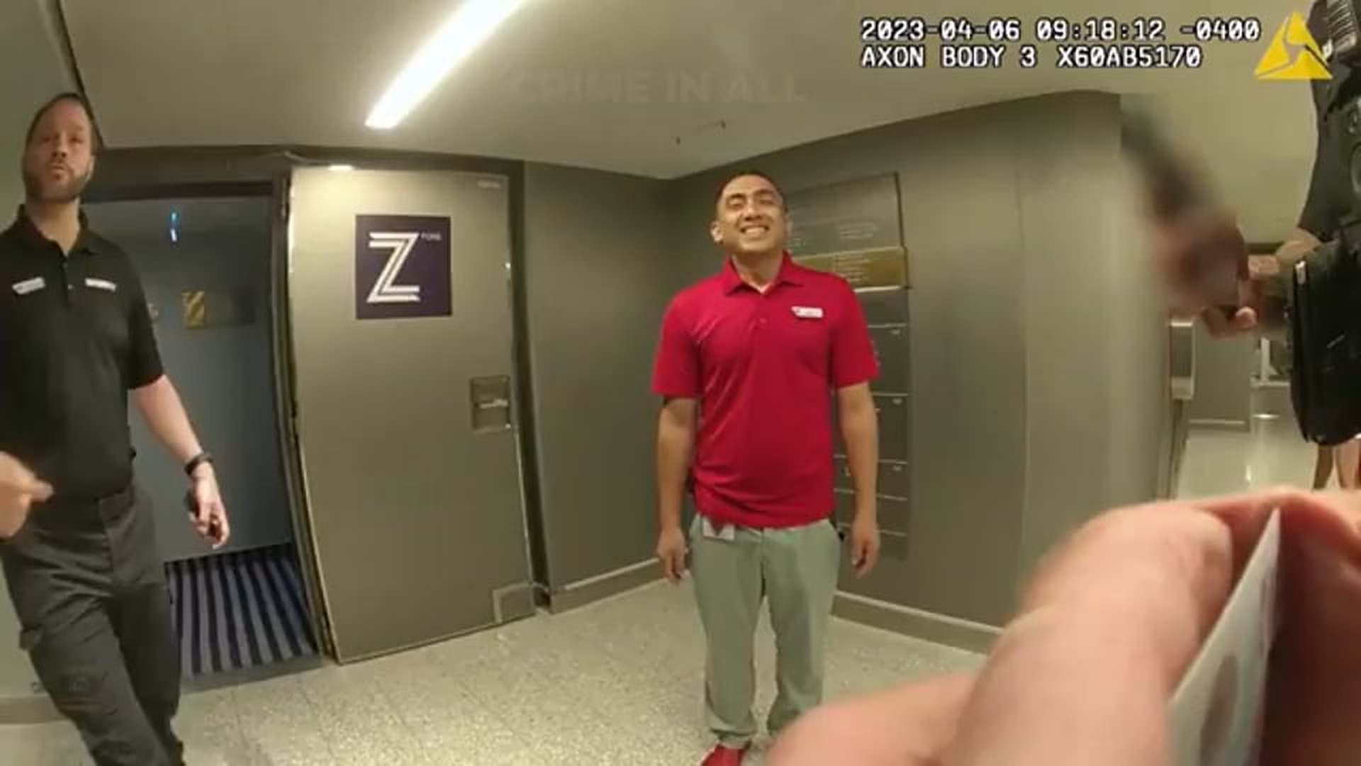 H2809018_Cops Rescue Woman From Boyfriend’s Holiday Inn Trap