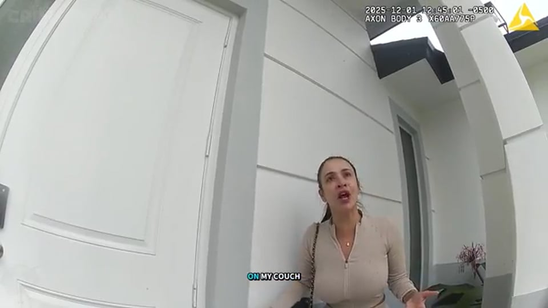 H2609063_Sx With Cleaning Lady - Ex Goes Nuts